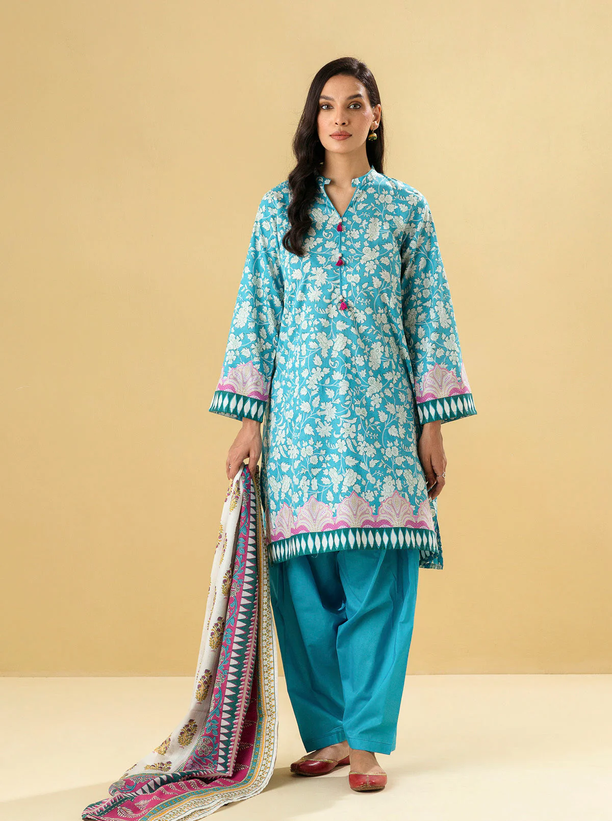 3 PIECE - PRINTED LAWN SUIT - DELICATE FLORA - Image 3