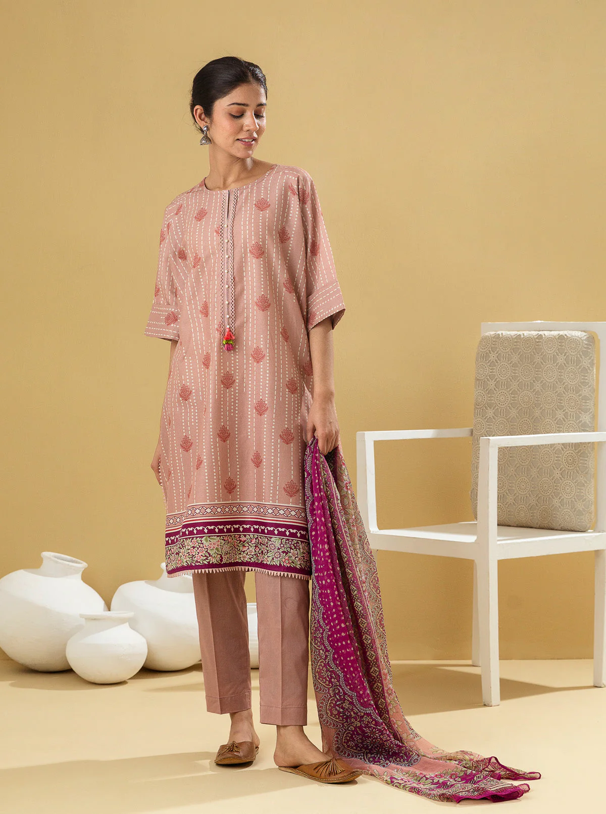 3 PIECE - PRINTED LAWN SUIT - DUSKY PINK - Image 3