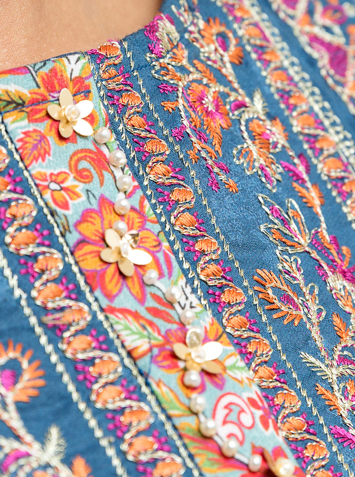 3 PIECE - EMBROIDERED LAWN SUIT - GLAMOUR GLEAM - Image 5