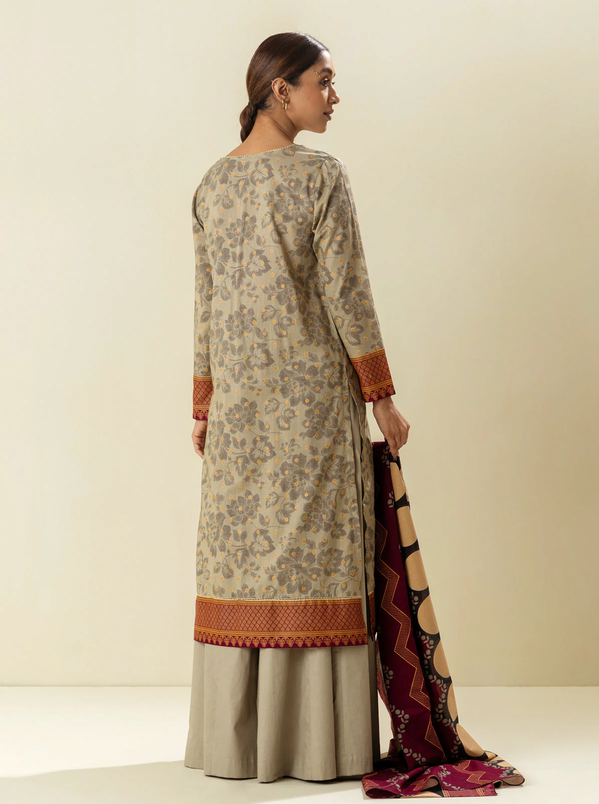 2 PIECE - EMBROIDERD LAWN SUIT - WHITE SAND - Image 3