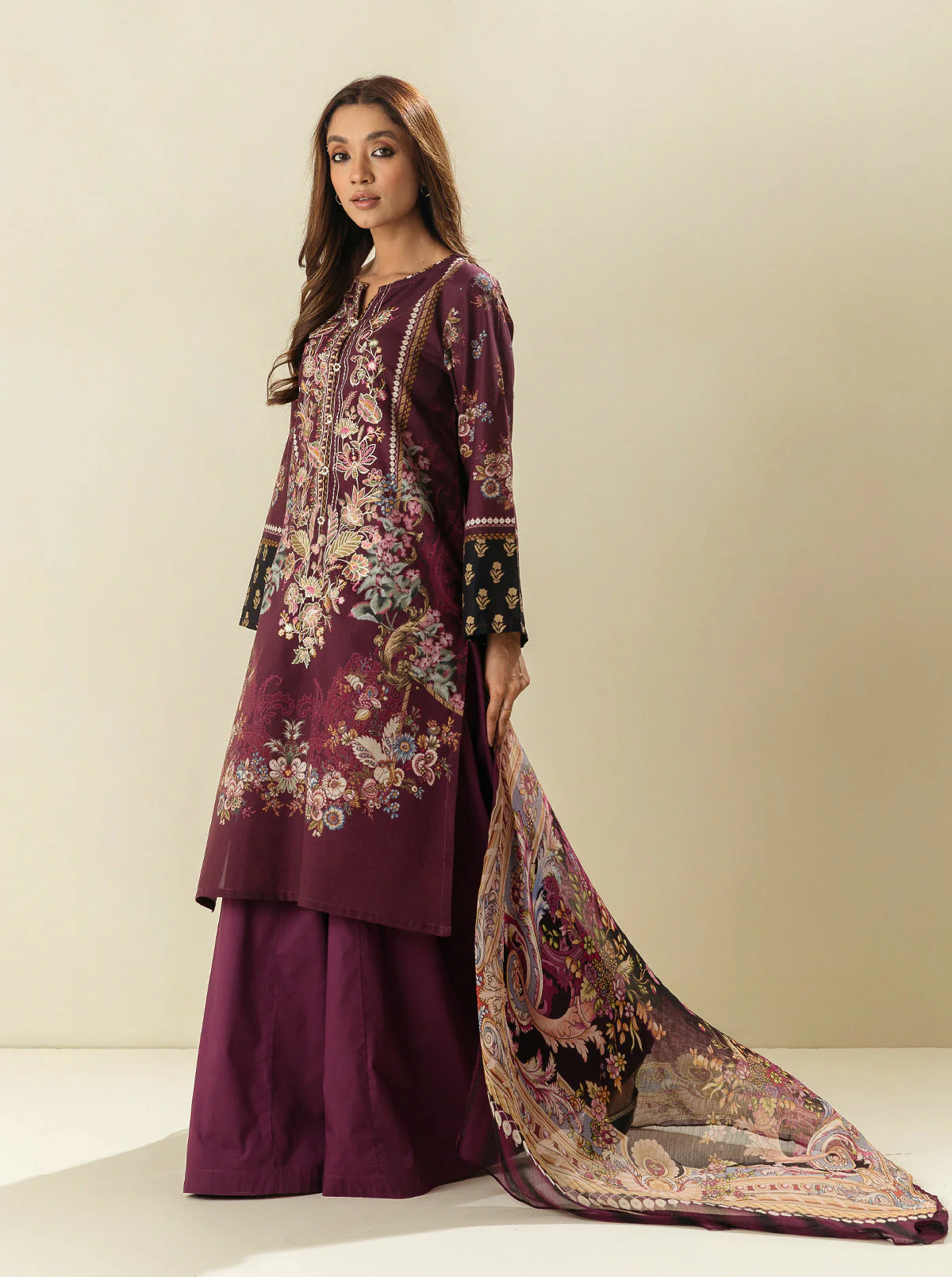 3 PIECE - EMBROIDERD LAWN SUIT - RICH WINE - Image 2