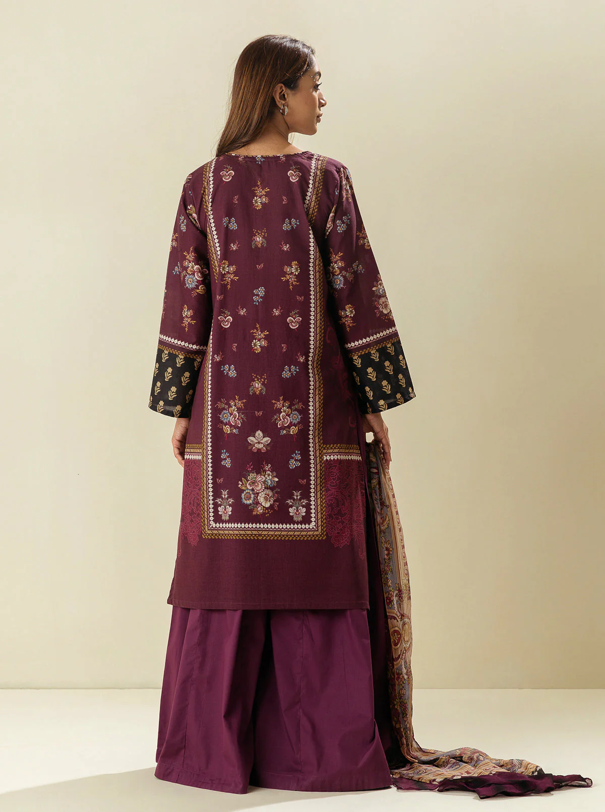 3 PIECE - EMBROIDERD LAWN SUIT - RICH WINE - Image 3