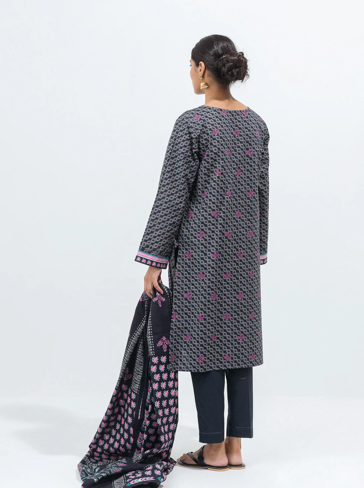 3 PIECE - PRINTED KHADDAR SUIT - ETHNIC CHIC - Image 6
