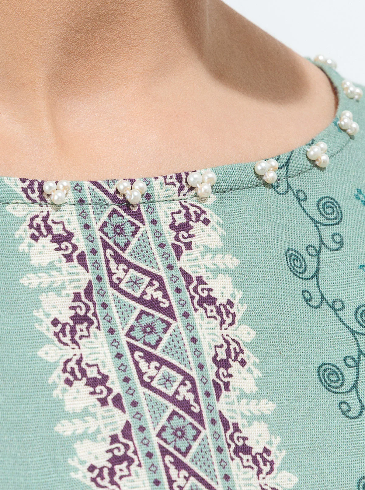 3 PIECE - PRINTED KHADDAR SUIT - MOONLIGHT JADE - Image 5