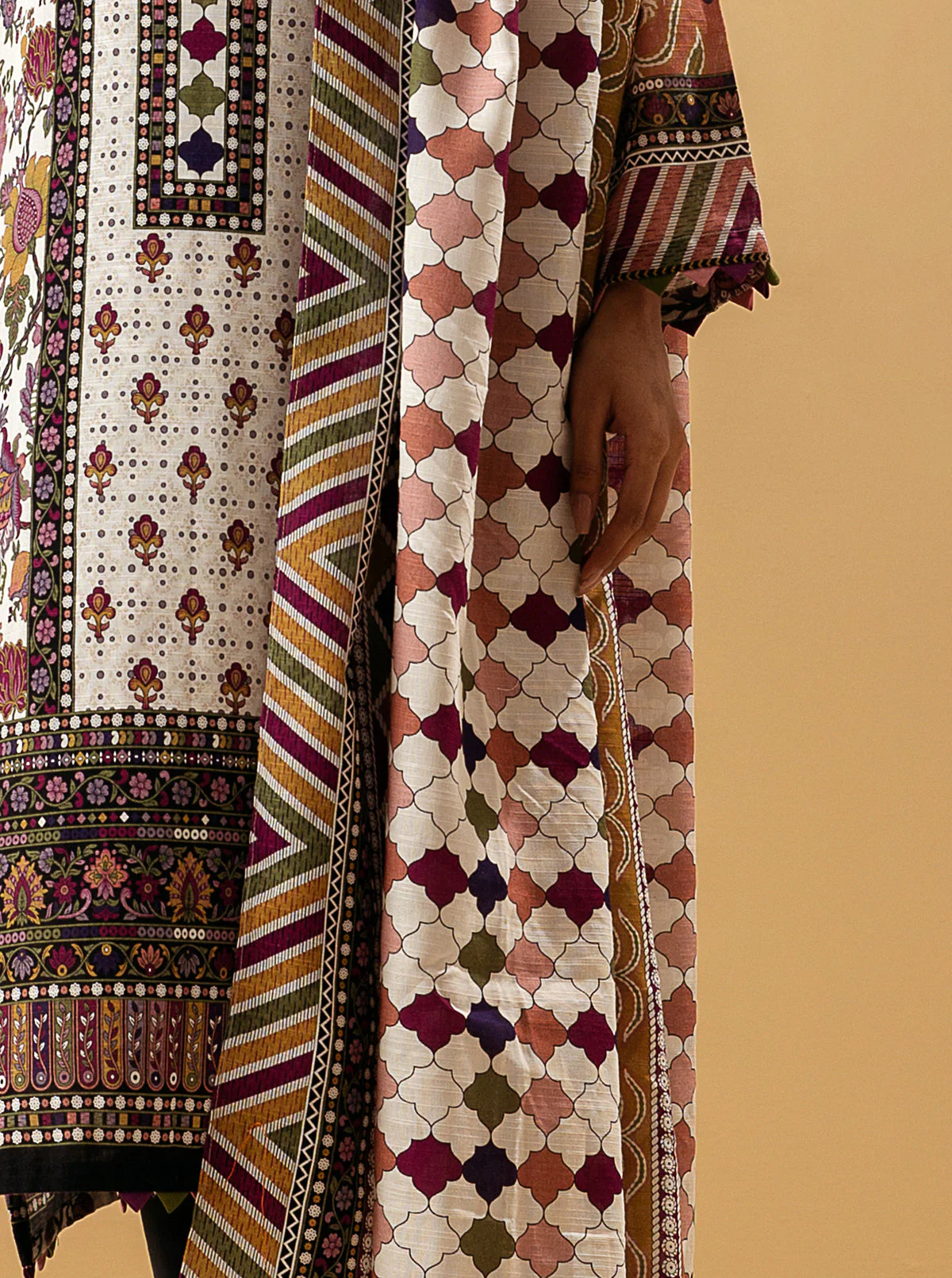 2 PIECE - PRINTED KHADDAR SUIT - LVIS ORCHID - Image 2