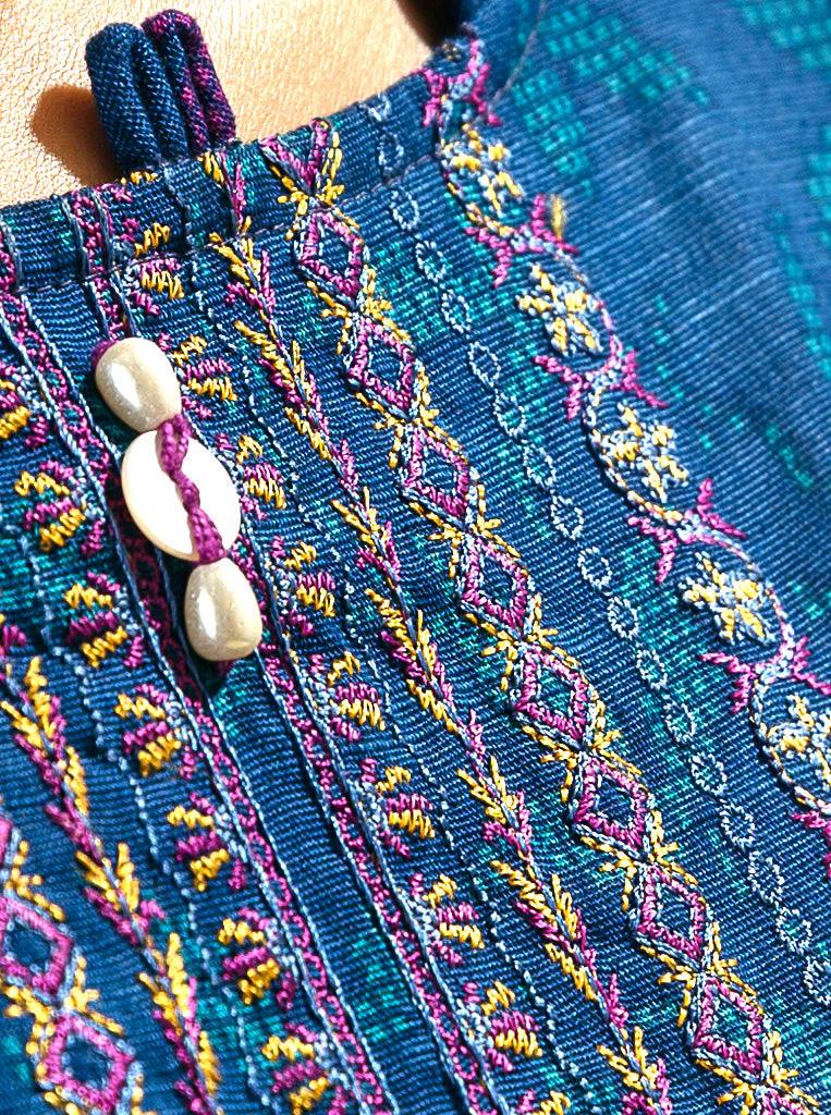 3 PIECE - EMBROIDERED  KHADDAR SUIT - BLOOMING BLACK - Image 4