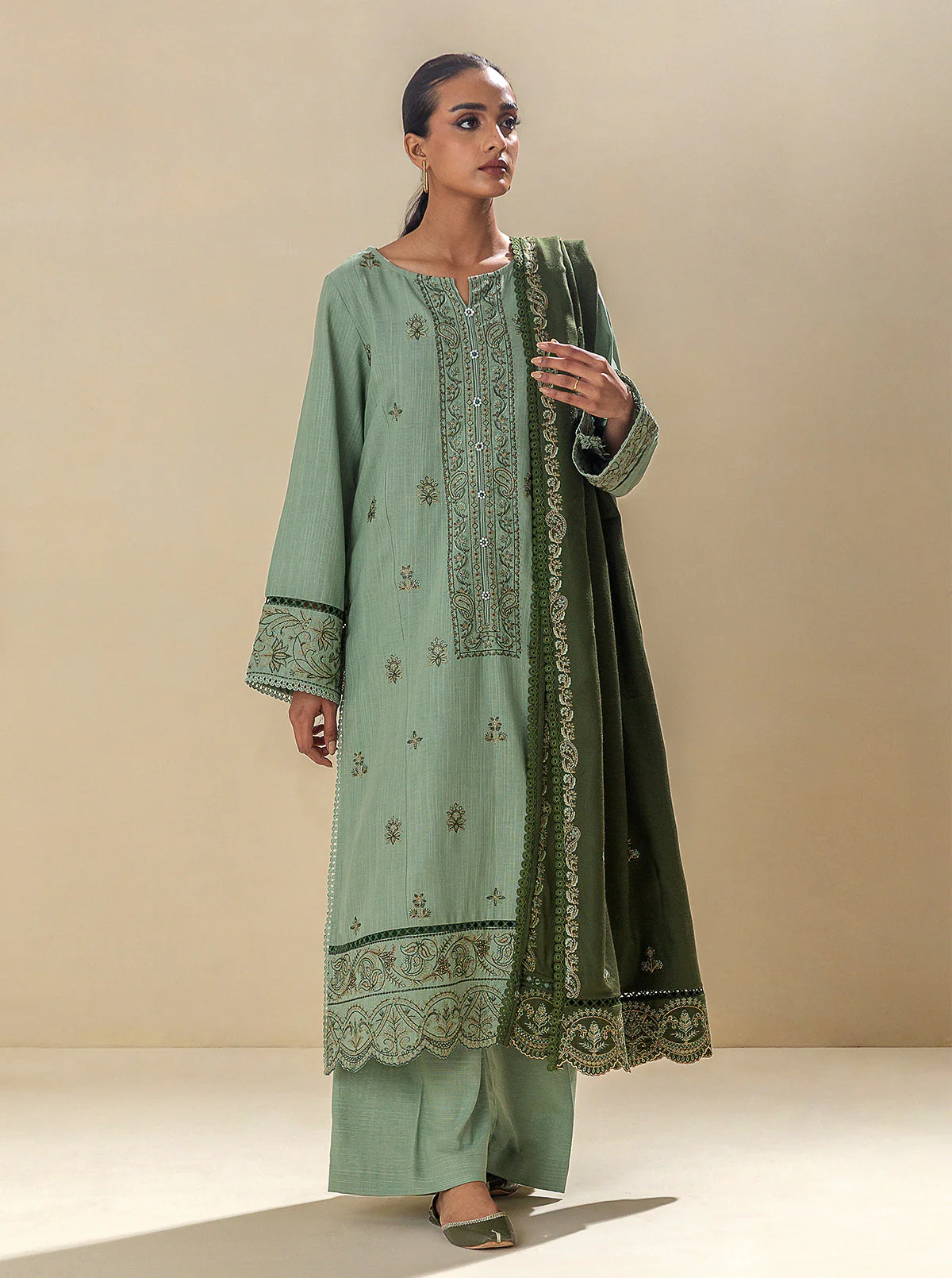 3 PIECE - EMBROIDERED KHADDAR SUIT WITH EMBROIDERED SHAWL - MOSSY MAGIC - Image 5