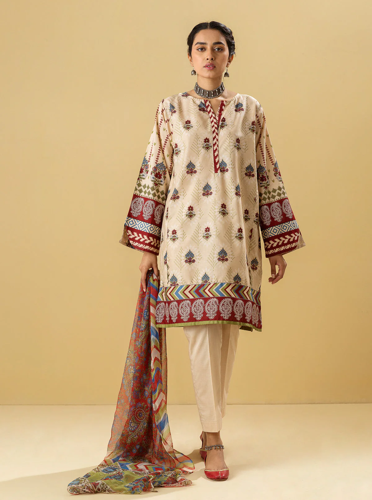3 PIECE - PRINTED LAWN SUIT - IVORY MIST - Image 3