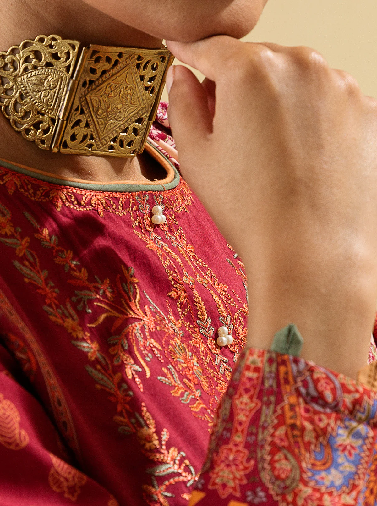 3 PIECE - EMBROIDERED  LAWN SUIT - ORIENTAL RED - Image 5