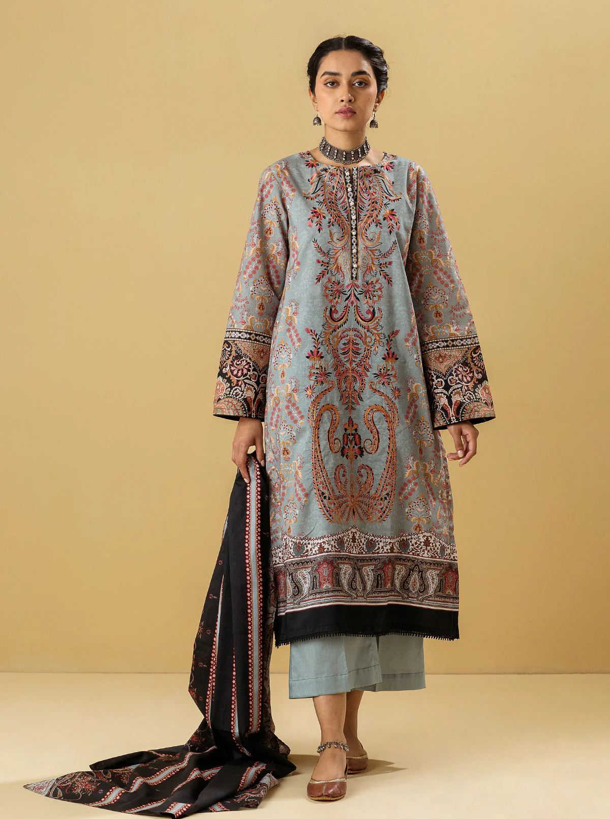 3 PIECE - EMBROIDERED  LAWN SUIT - SUMMER BREEZE - Image 4