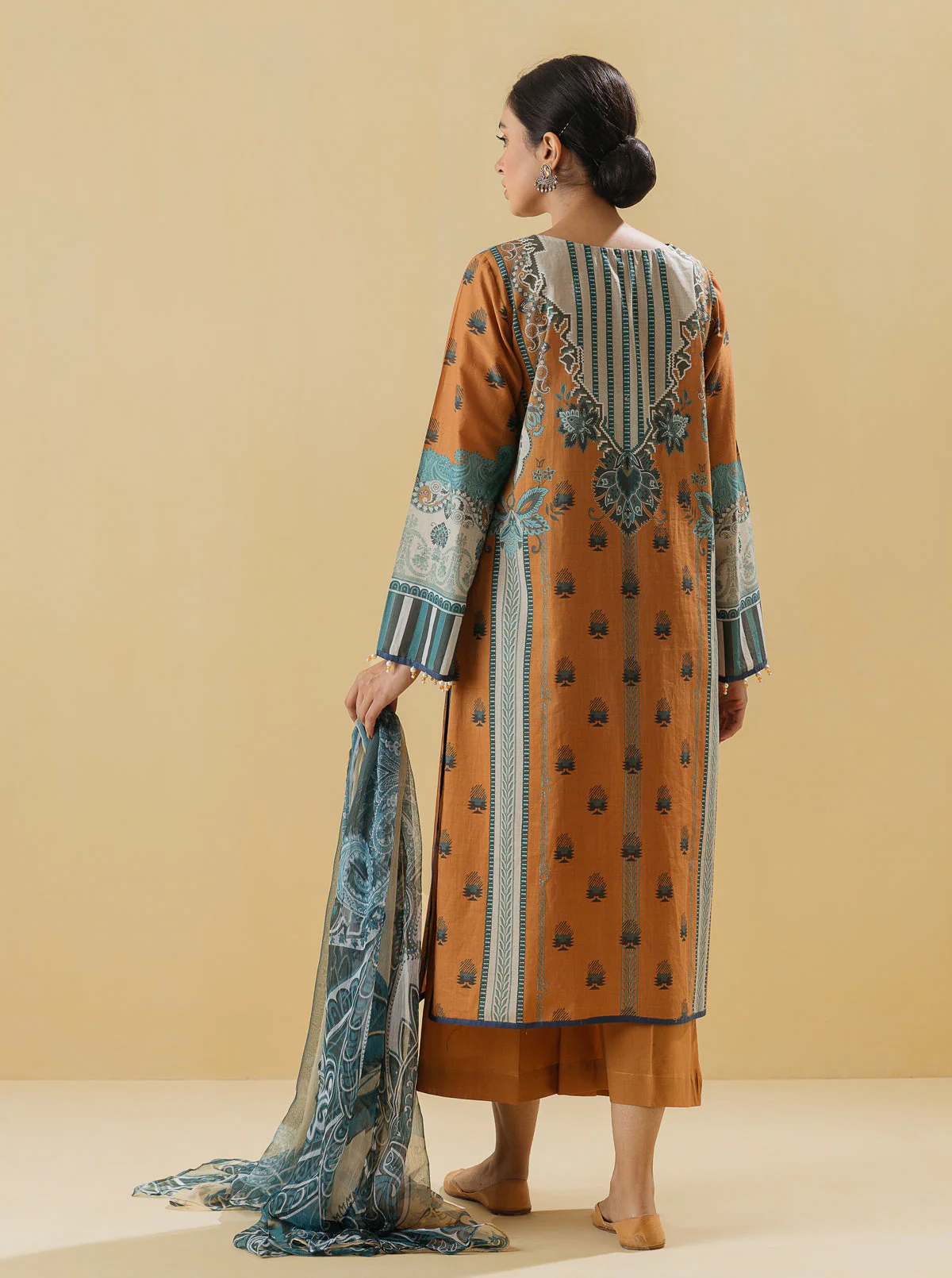 3 PIECE - PRINTED LAWN SUIT - TRIBAL TALES - Image 5