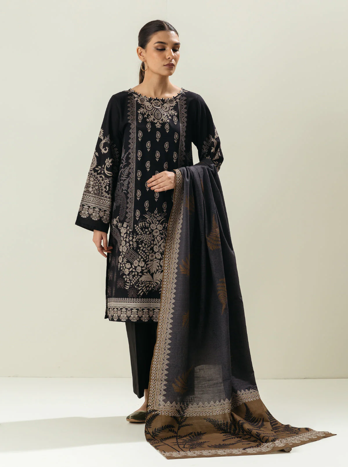 2 PIECE - PRINTED KHADDAR SUIT - WEB BLACK - Image 4