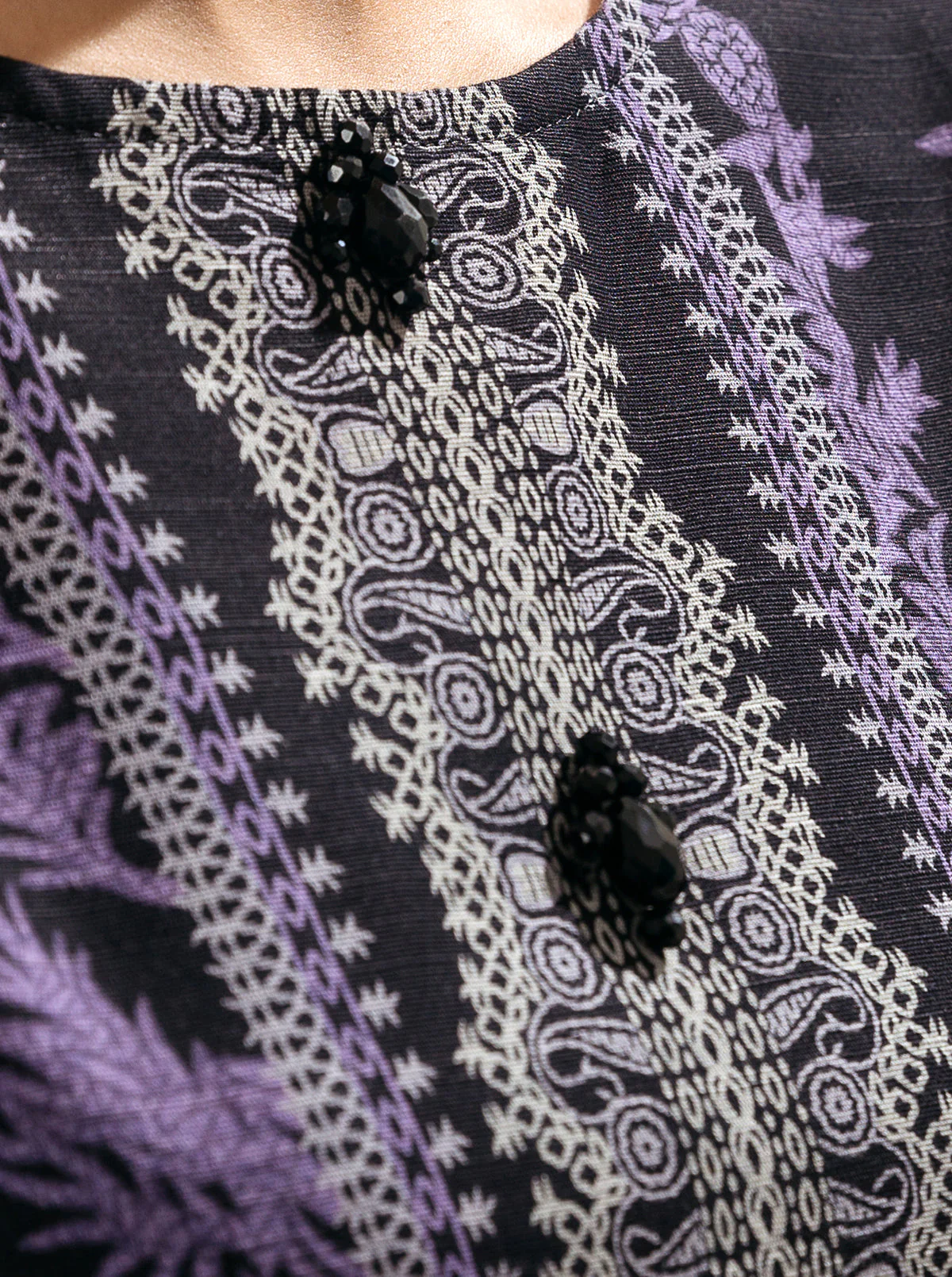 2 PIECE - PRINTED KHADDAR SUIT - OLDE WORLD - Image 4