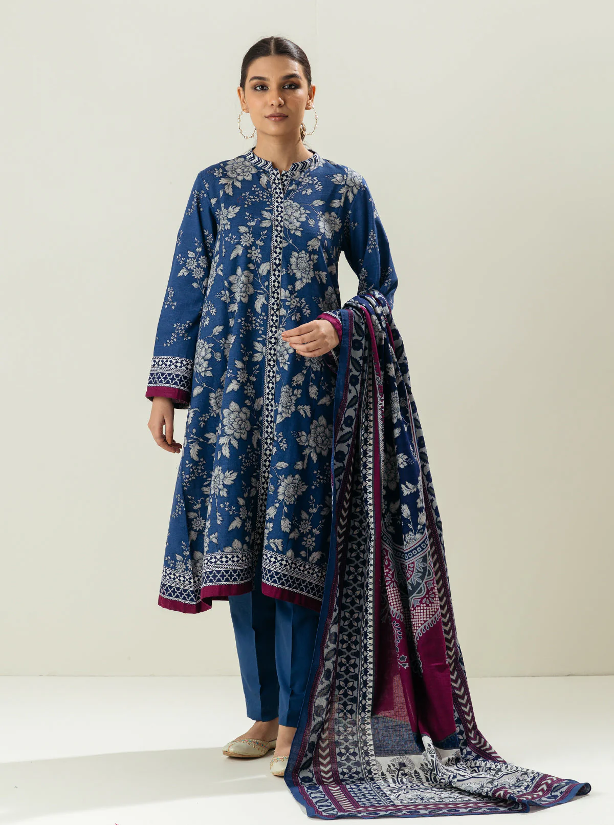 3 PIECE - PRINTED KHADDAR SUIT - CHIVALRY BLUE - Image 3