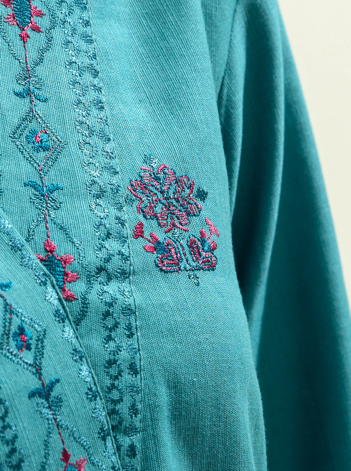 3 PIECE - EMBROIDERED  KHADDAR SUIT - TANTALISING TEAL - Image 4