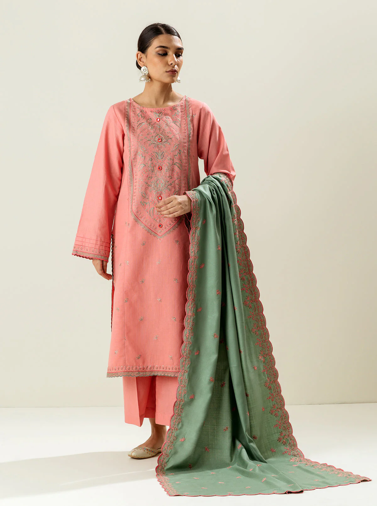 3 PIECE - EMBROIDERED  KHADDAR SUIT - PINK SHADOW - Image 2
