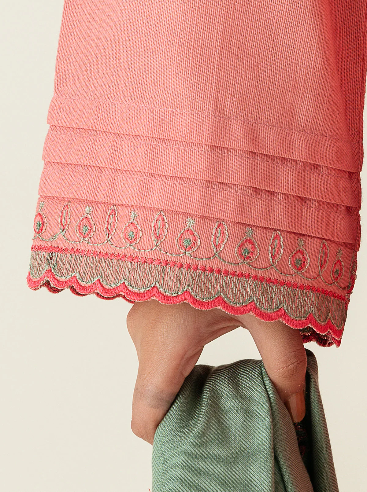 3 PIECE - EMBROIDERED  KHADDAR SUIT - PINK SHADOW - Image 4