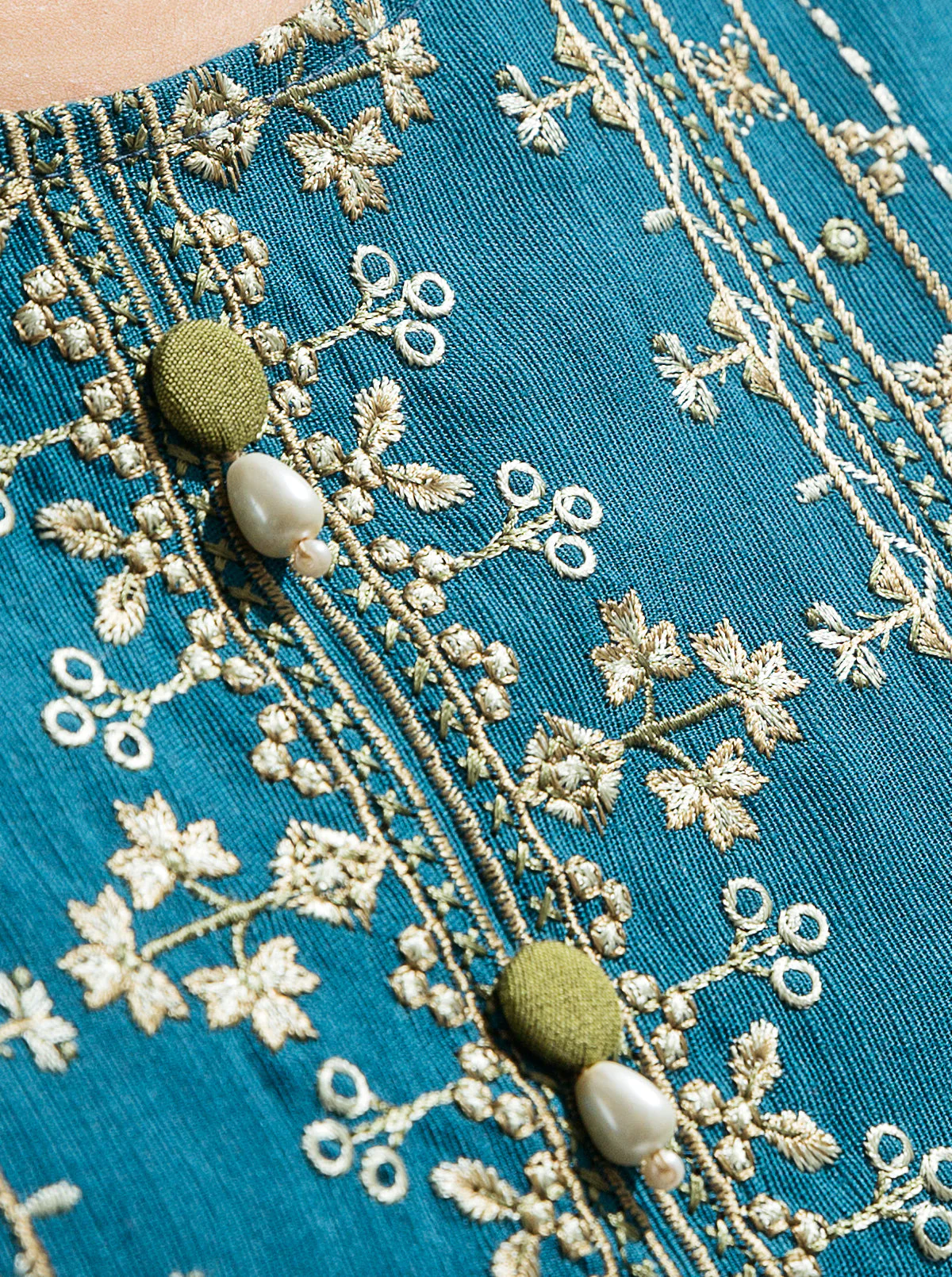 3 PIECE - EMBROIDERED KHADDAR SUIT WITH EMBROIDERED SHAWL - TEAL MANIA - Image 4