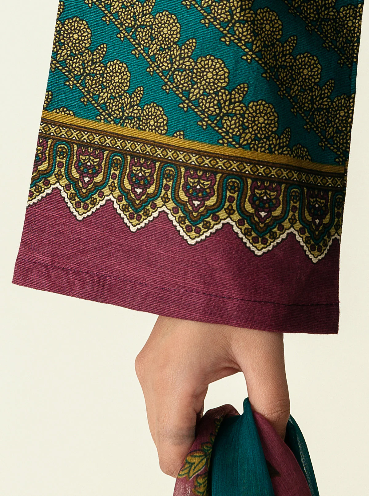 3 PIECE - EMBROIDERED  KHADDAR SUIT - TURQVOISE BRD - Image 4