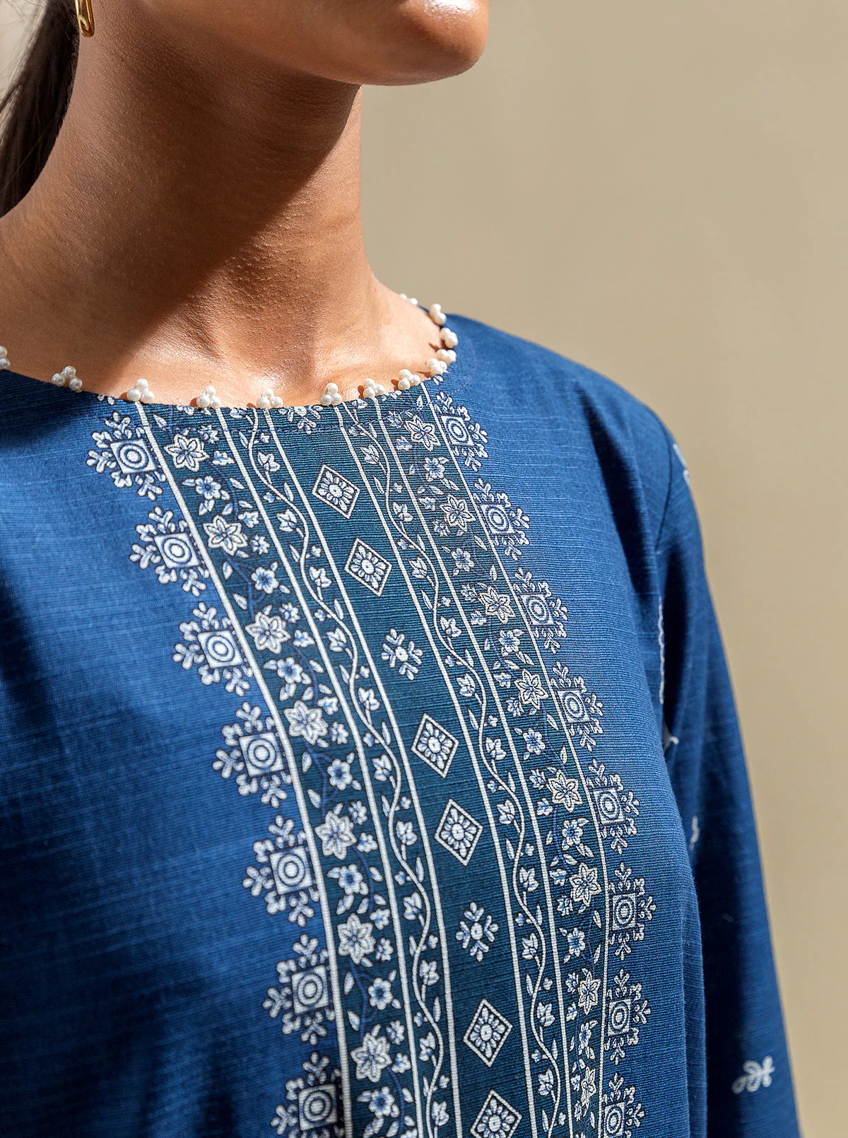 3 PIECE - PRINTED KHADDAR SUIT - BLUE BELLE - Image 3