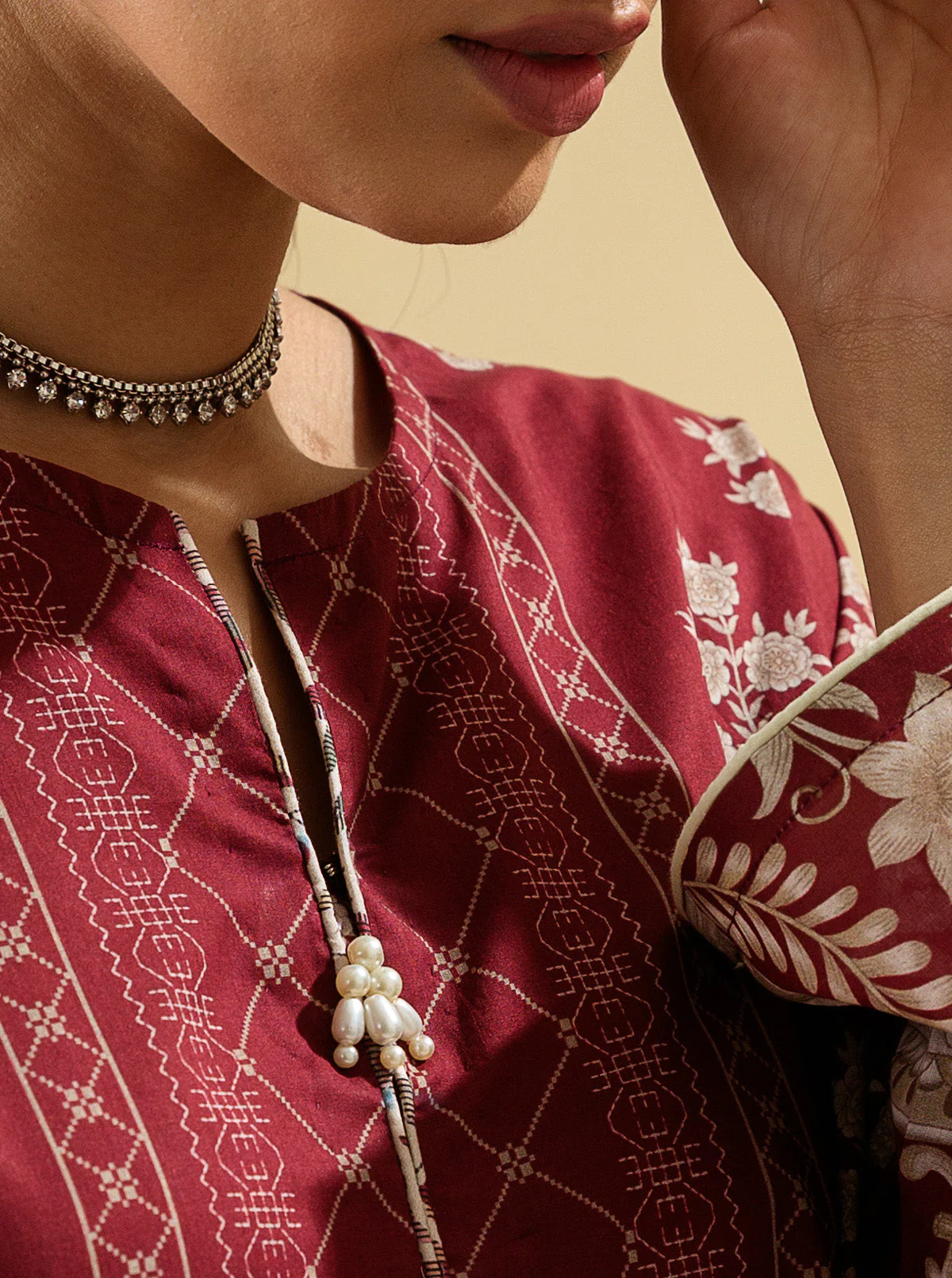 1 PIECE - PRINTED LAWN SHIRT - ROUGE FLORAL - Image 3