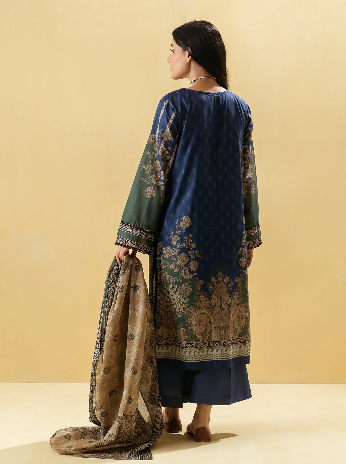 2 PIECE - PRINTED LAWN SUIT - DIVINE FLORA - Image 5