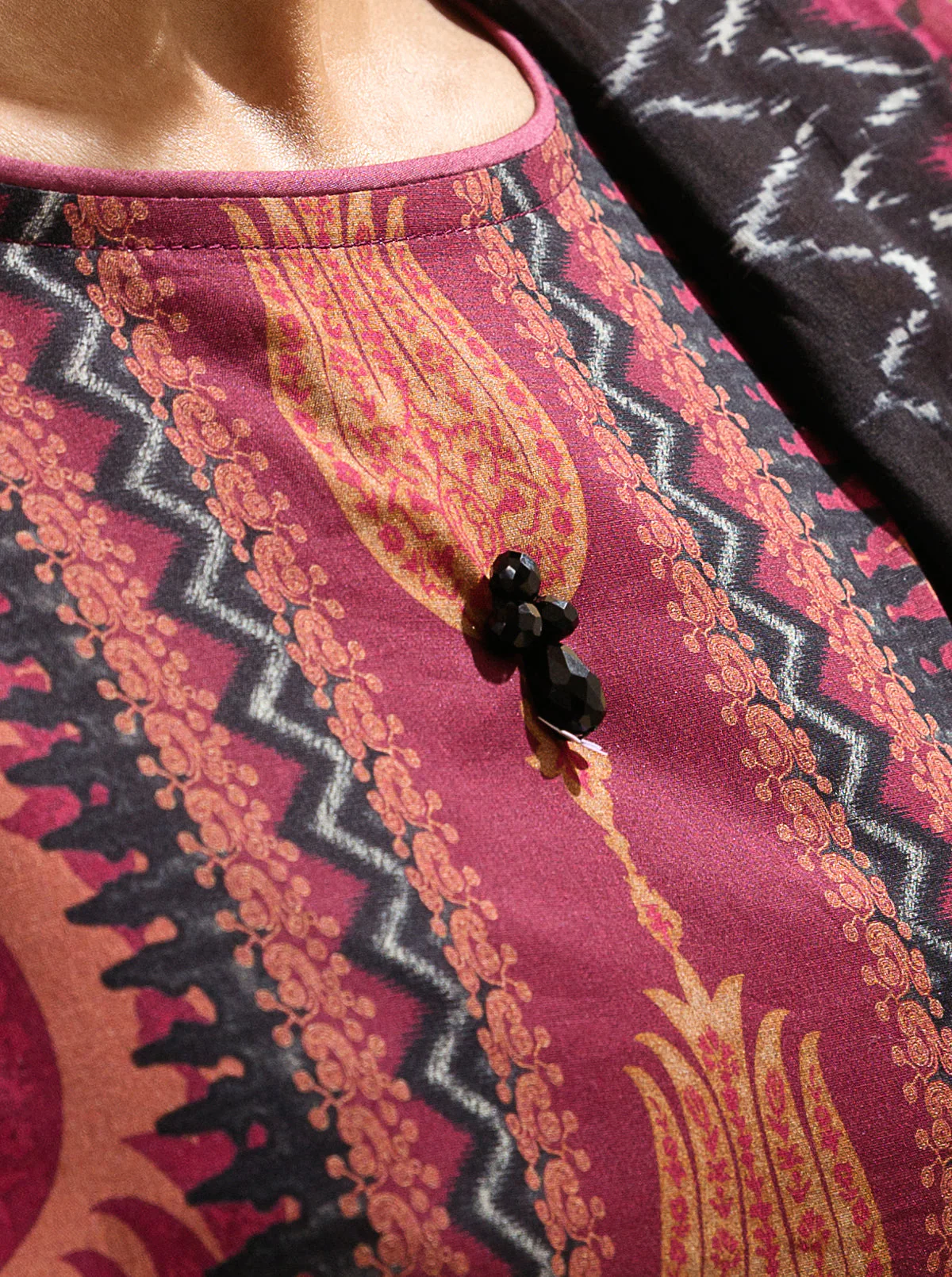 3 PIECE - PRINTED LAWN SUIT - TRIBAL TONES - Image 3