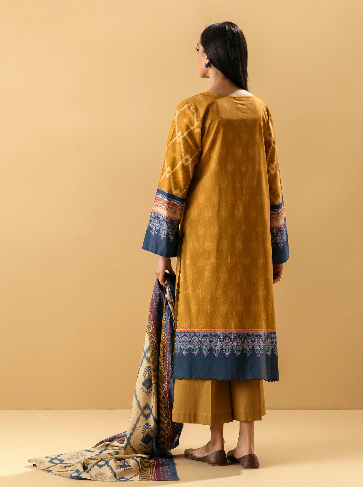 3 PIECE - PRINTED LAWN SUIT - MUTED  MUSTARD - Image 5