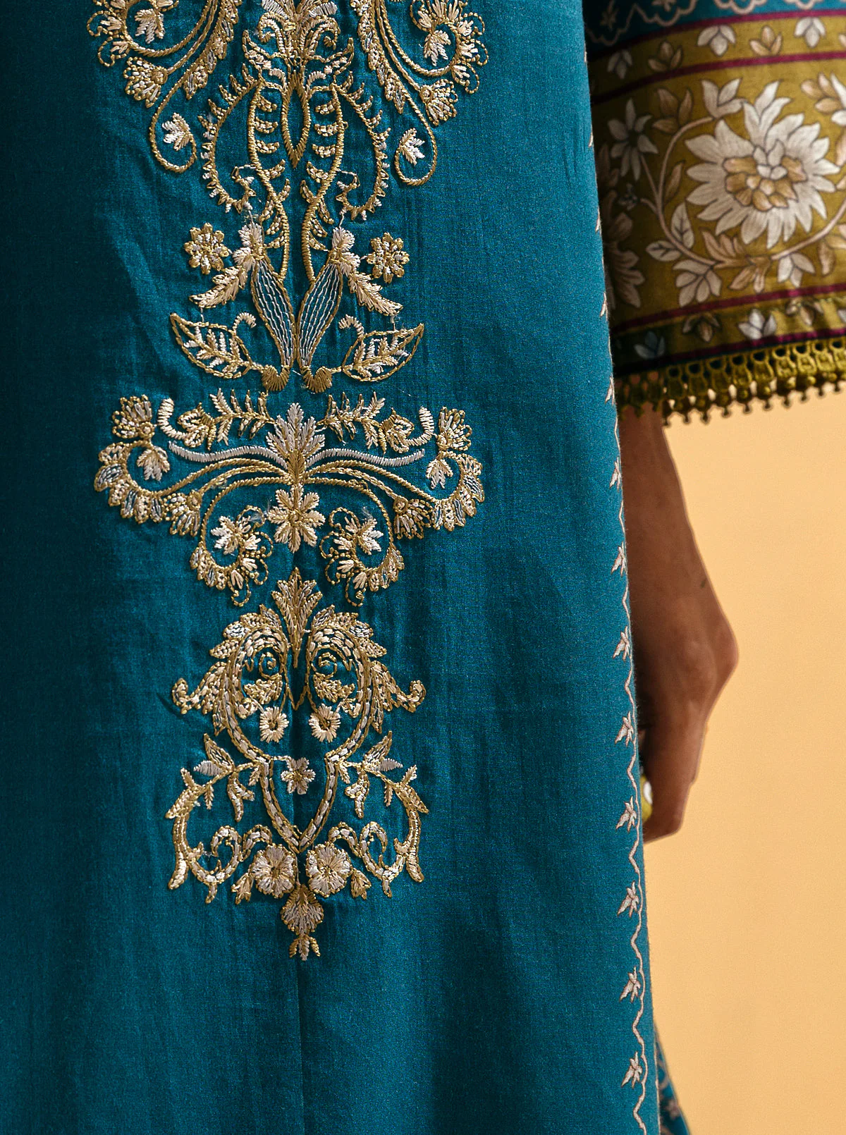 3 PIECE - EMBROIDERED LAWN SUIT - URBAN BLUE - Image 3