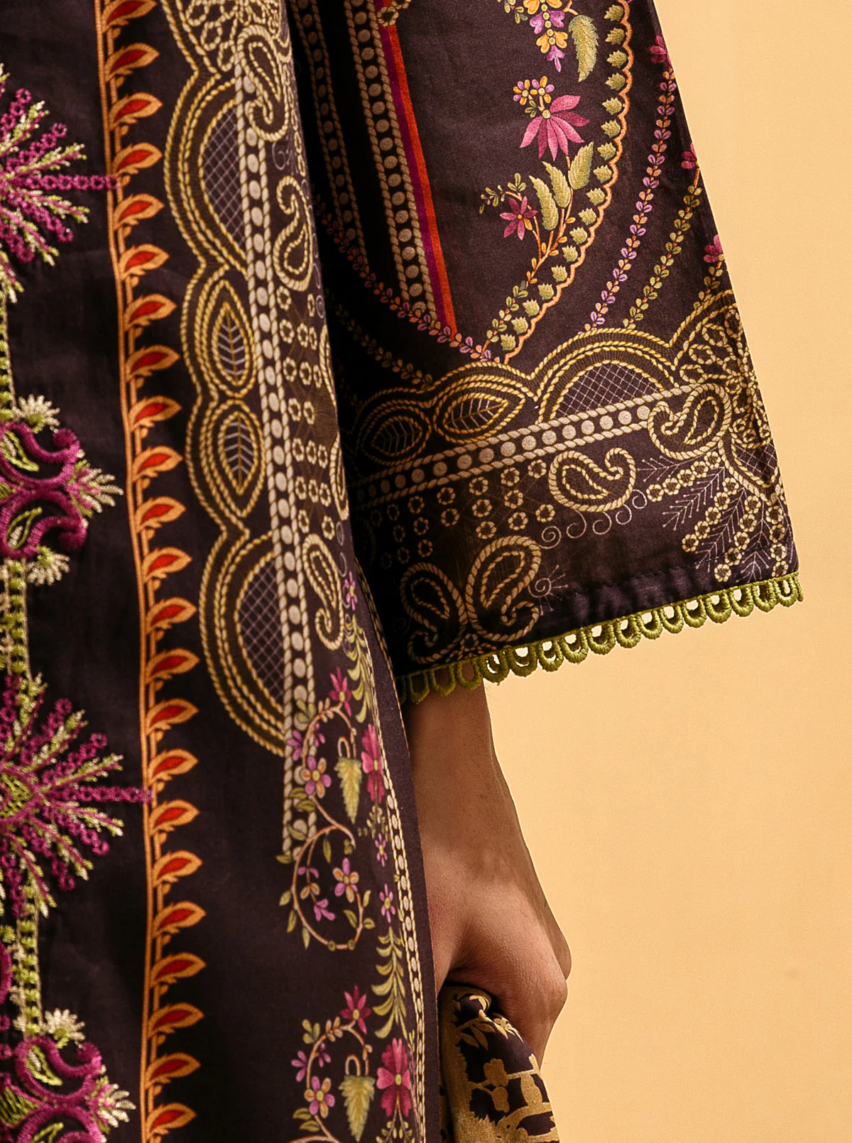 3 PIECE - EMBROIDERED LAWN SUIT - CLASSIC ETHNIC - Image 3
