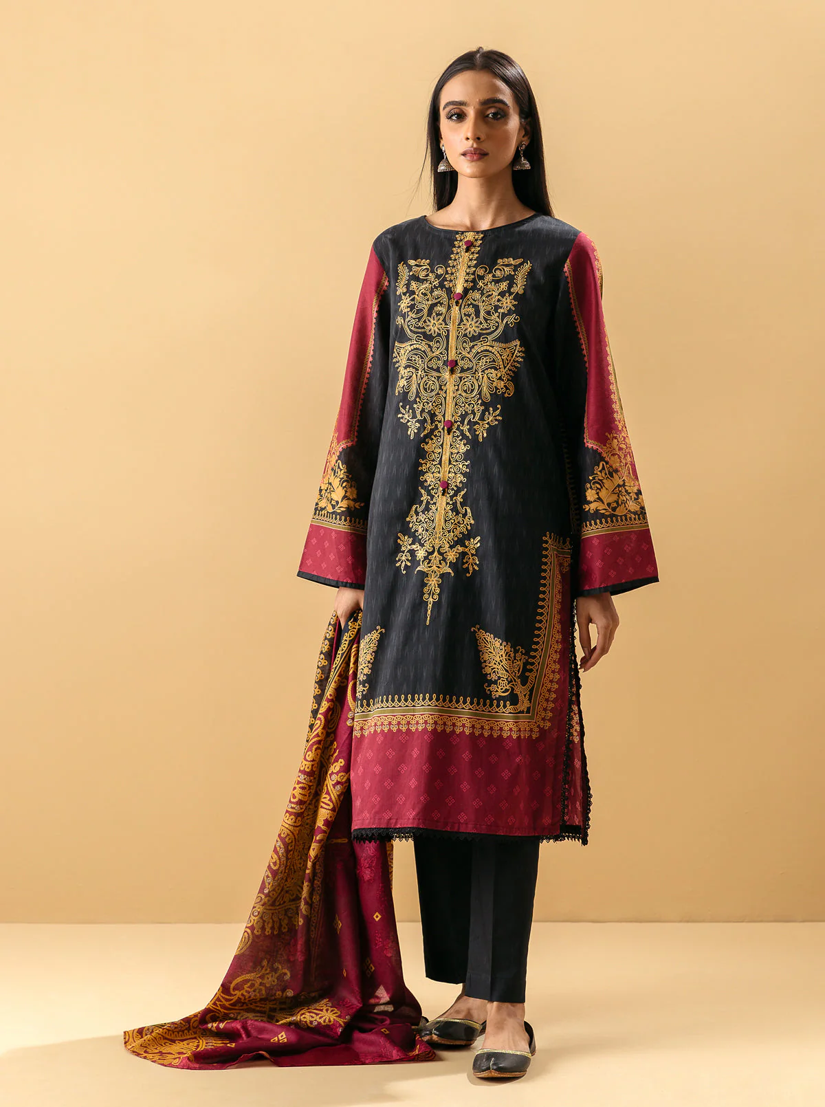 3 PIECE - EMBROIDERED LAWN SUIT - RAVEN GLOW - Image 4
