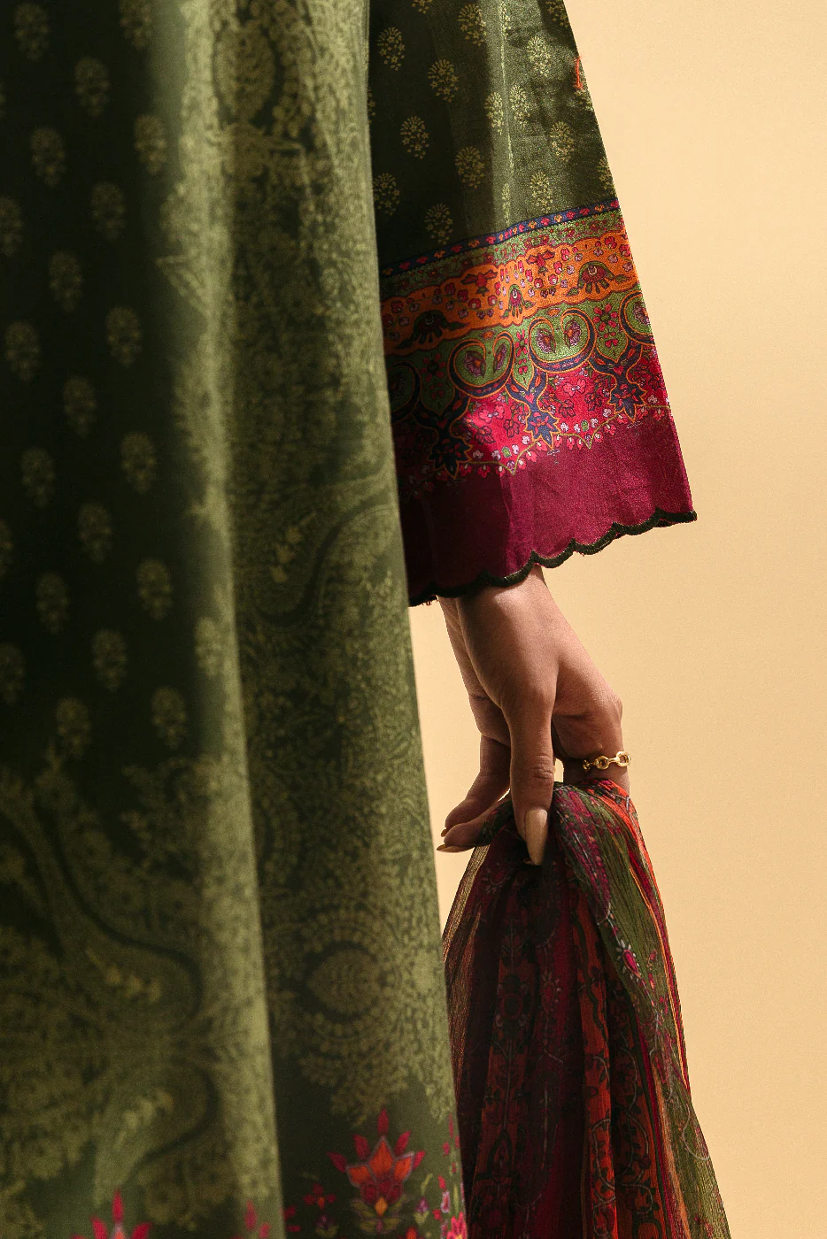 3 PIECE - PRINTED LAWN SUIT - DELICATE DECO - Image 4