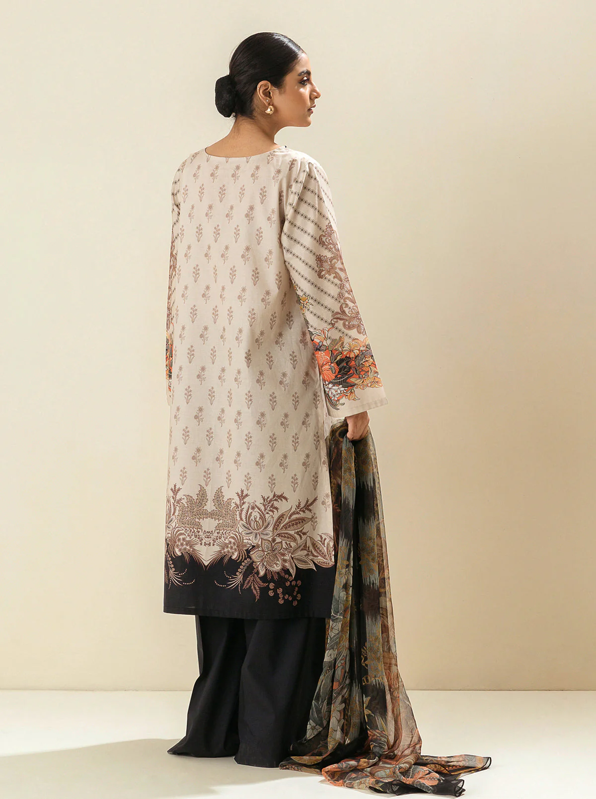 3 PIECE - EMBROIDERED LAWN SUIT - WHITE WHISPER - Image 3