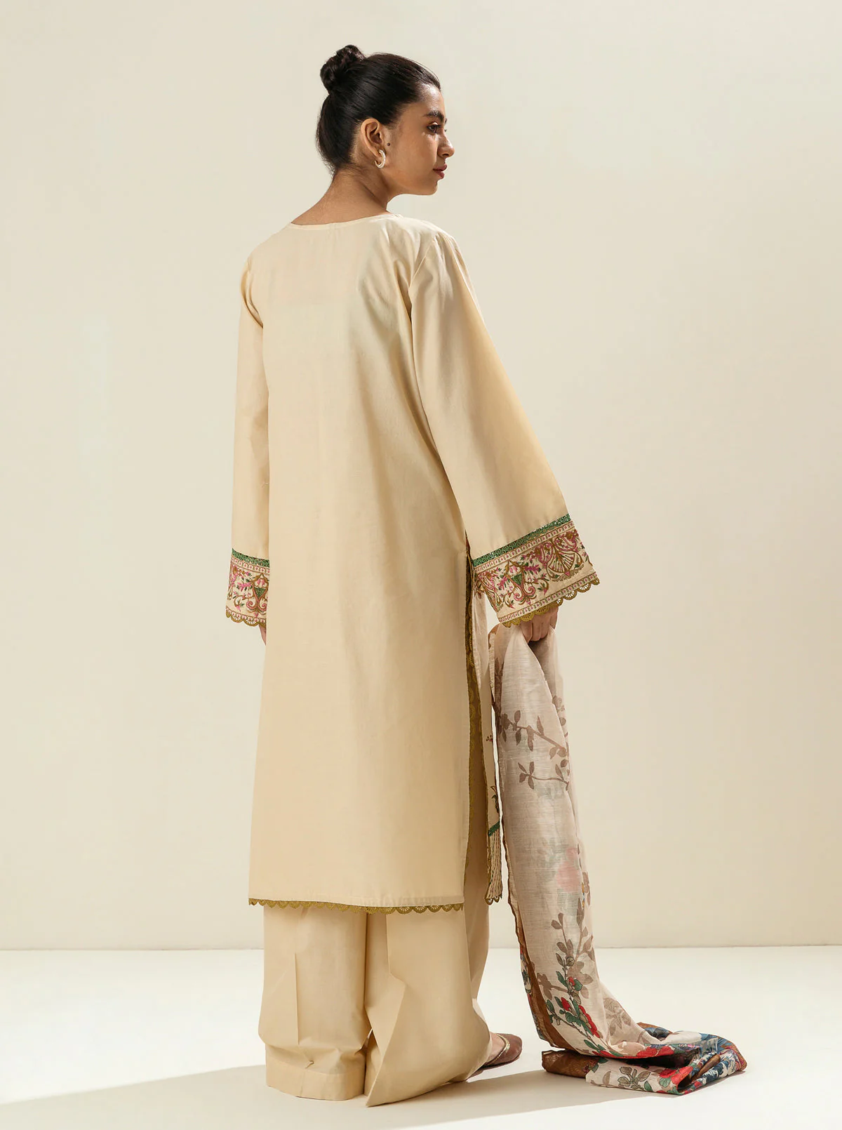 3 PIECE - EMBROIDERED LAWN SUIT - GRACE INCANTATION - Image 2