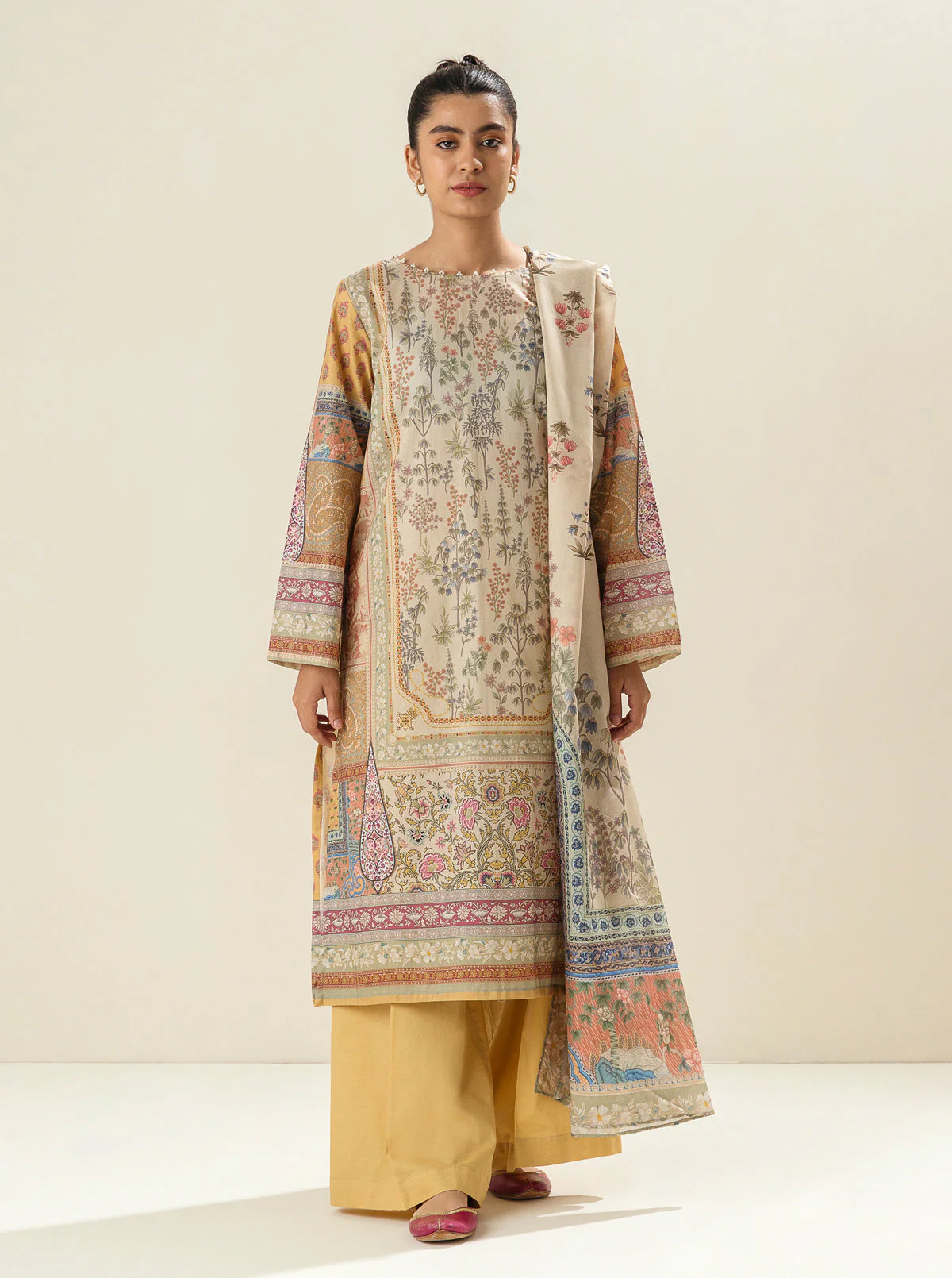 3 PIECE - PRINTED LAWN SUIT - PALE BLOOM - Image 2