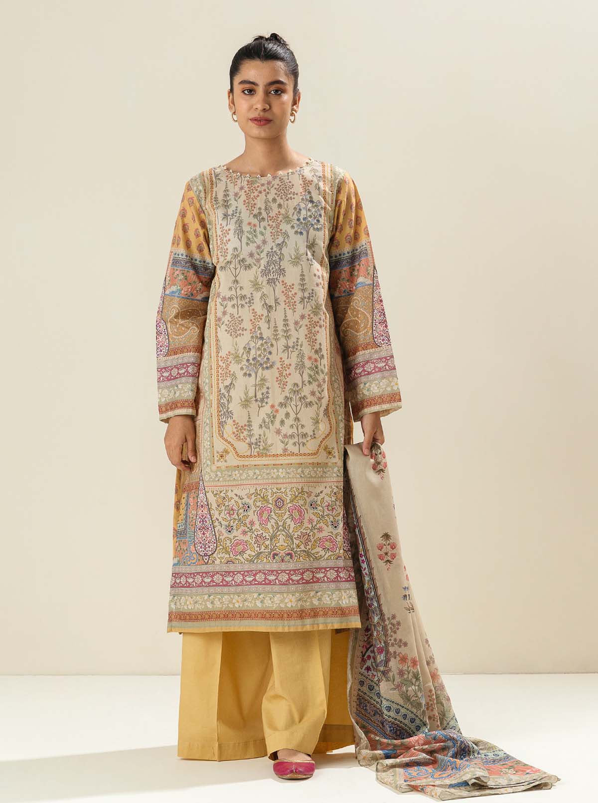 3 PIECE - PRINTED LAWN SUIT - PALE BLOOM - Image 7