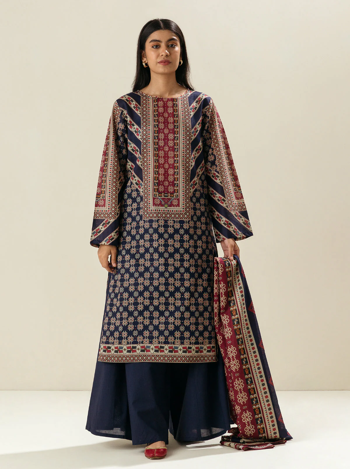 3 PIECE - PRINTED LAWN SUIT - TRIBAL FEST - Image 3